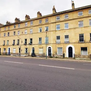  Apartment Spacious Georgian 3bedroom Apartment, 5 Mins From Abbey